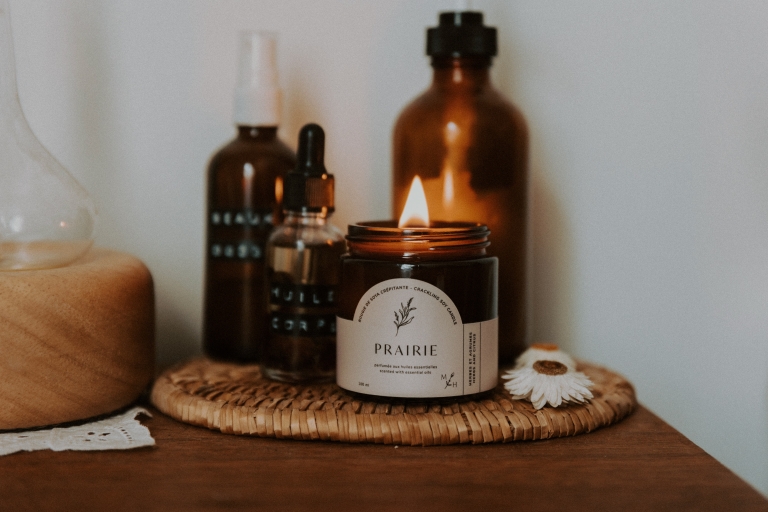 Fabriquer son propre parfum naturel maison | Les Mauvaises Herbes