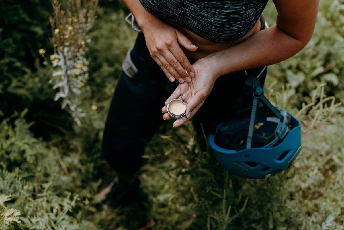 Baume réparateur pour mains de grimpeurs - Les Mauvaises Herbes