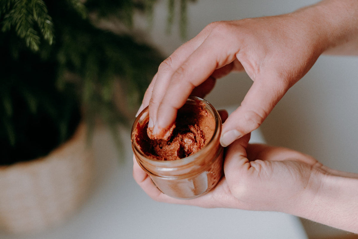 Exfoliant moussant pour le visage - mélisse et curcuma