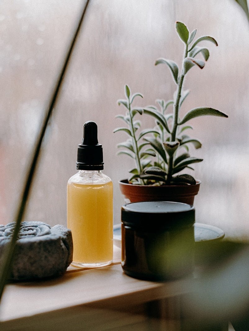 Sérum visage biphasé camomille et aloès - Les Mauvaises Herbes