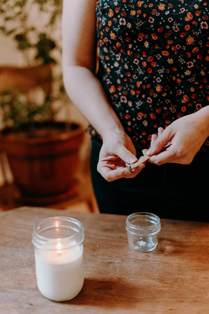 Fabriquer ses bougies de soya aux huiles essentielles | Atelier en présentiel - Les Mauvaises Herbes
