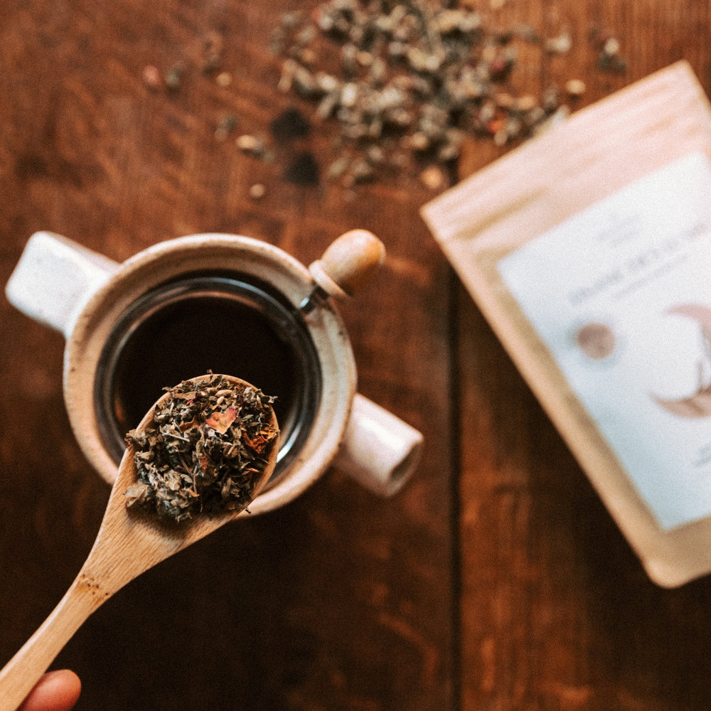 Tisane des Lunes - ortie, achillée et framboisier - Les Mauvaises Herbes